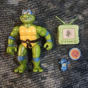 vintage 1992 Teenage Mutant Ninja Turtles "Toon Leo" action figure